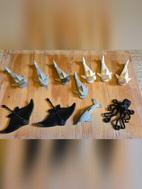 11 Lego Sea Animals 3White 4Gray Sharks MouthOpen 1Dolphin 2Stringrays 1 Octopus